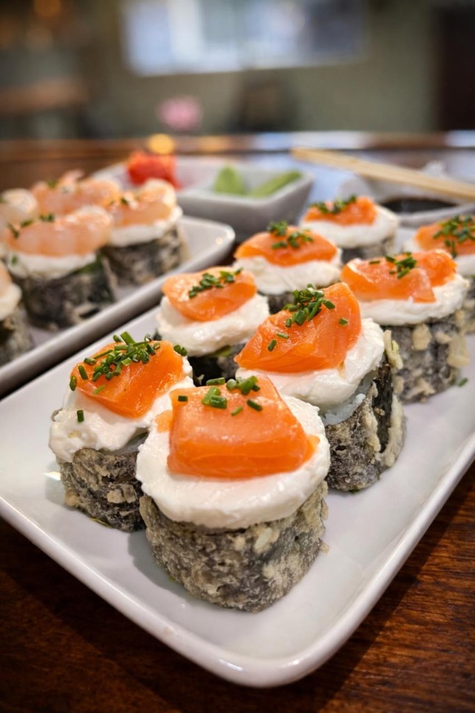 Roll supremo salmón